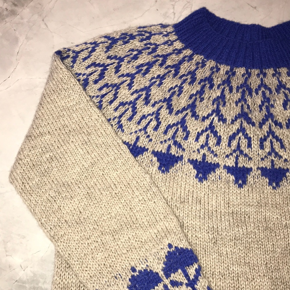 Handmade sweater 🌸